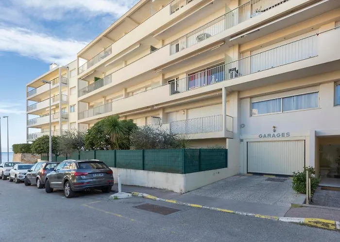 Апартаменти Chez J-p - 100m 2-4pers Terrace Sea View Pool Garage